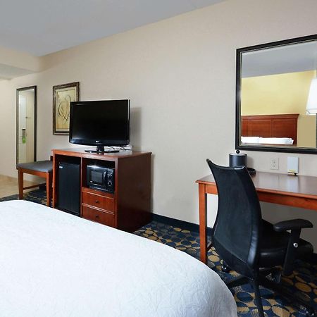 Hampton Inn & Suites Huntersville Exteriér fotografie